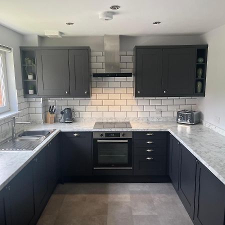 Flat Two, 212 Eaglesham Road, East Kilbride, גלאזגו מראה חיצוני תמונה