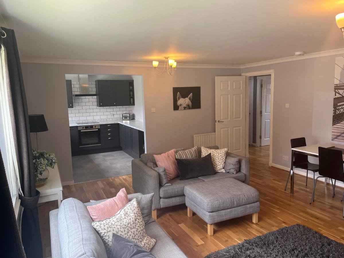 Flat Two, 212 Eaglesham Road, East Kilbride, גלאזגו מראה חיצוני תמונה